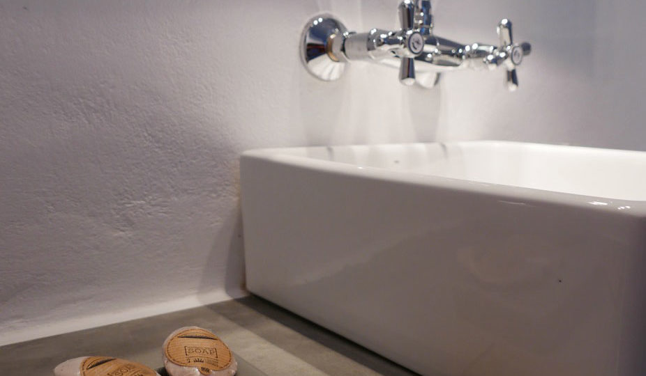 http://www.villabrunat.com/wp-content/uploads/2016/11/P1010466New-926x540.jpg